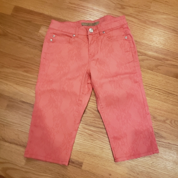 Liverpool Jeans Company Pink Short Capri Pants - Picture 3 of 11